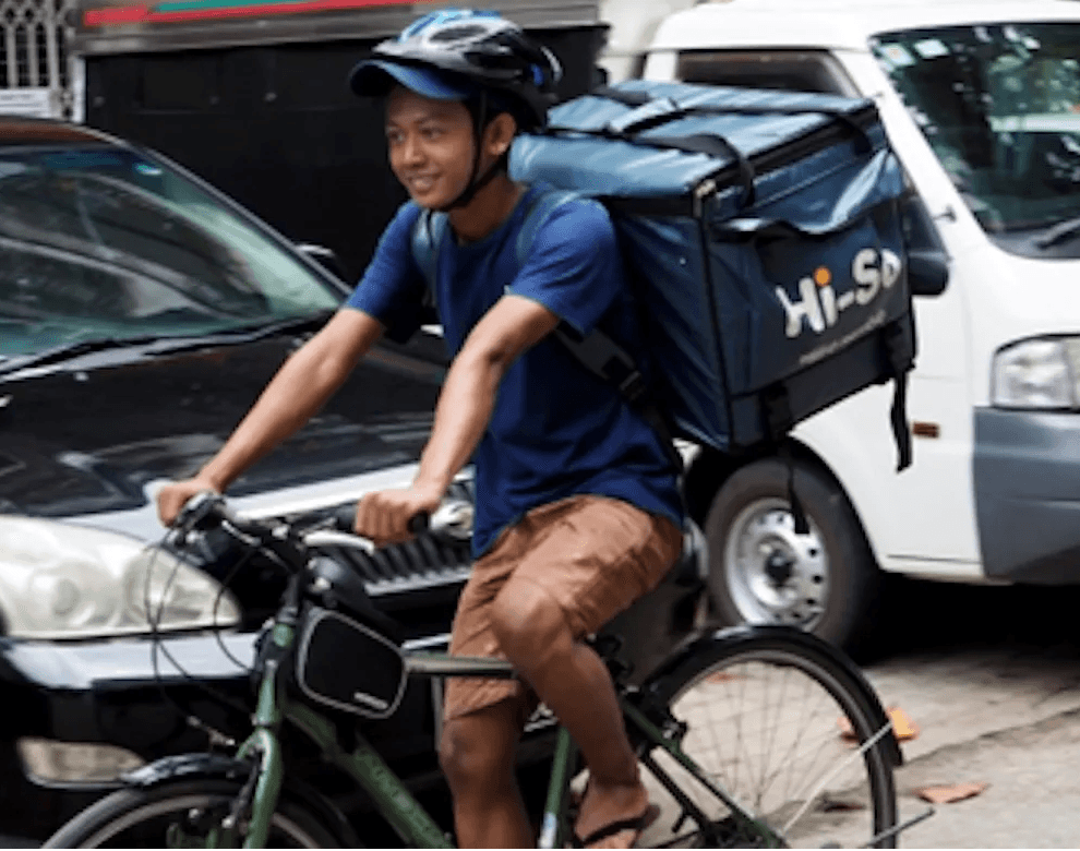 ミャンマーでグラブに挑む30歳　商社辞め自転車宅配